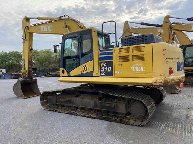 Image of Komatsu PC210LC-11 equipment image 2
