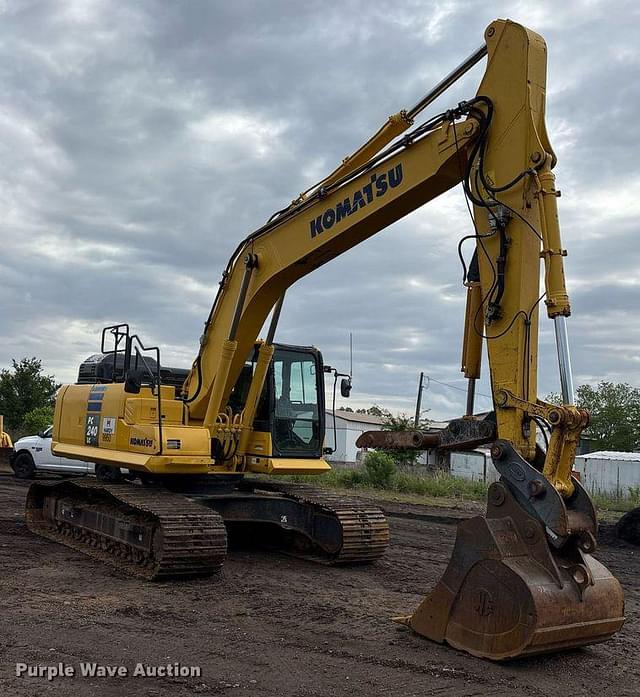 Image of Komatsu PC240LC equipment image 2