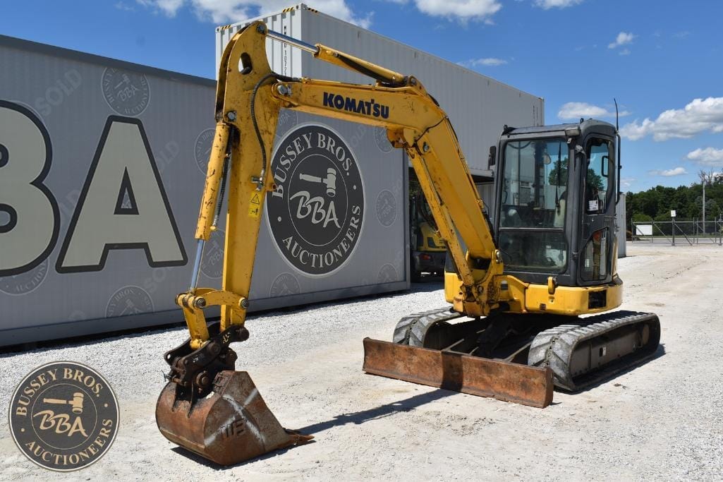 2016 Komatsu PC55MR-5 Equipment Image0
