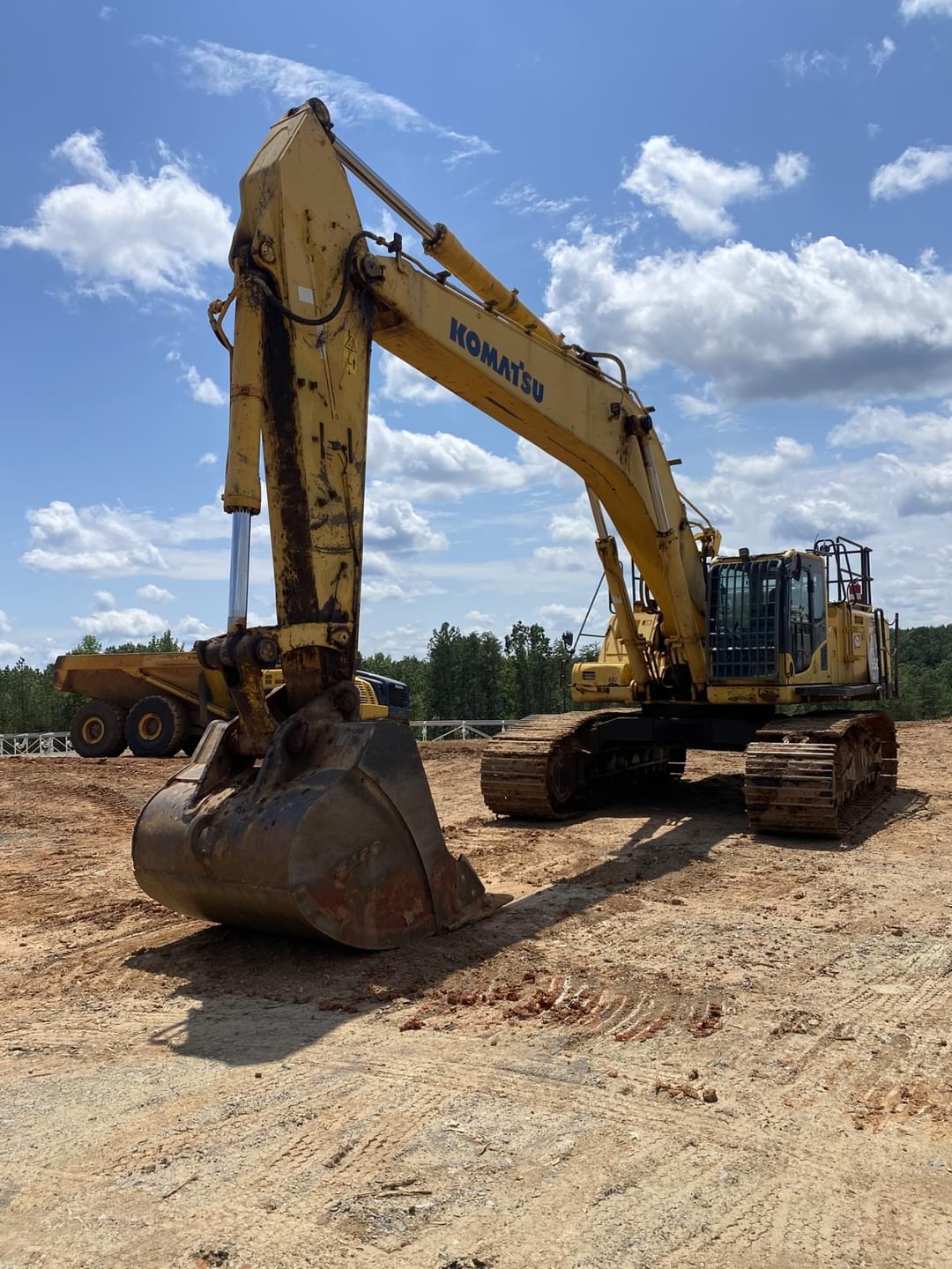 Image of Komatsu PC650LC Primary image