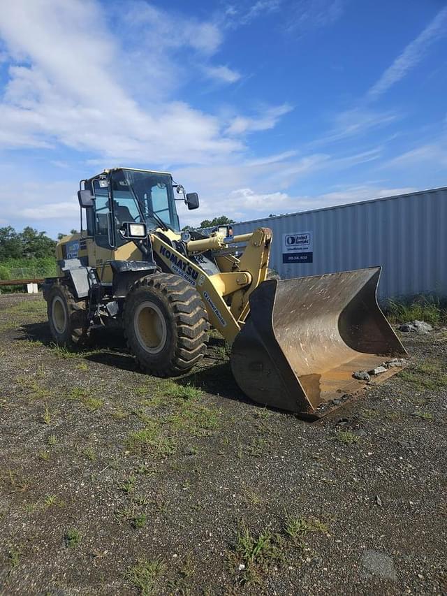 Image of Komatsu WA270-7 equipment image 1