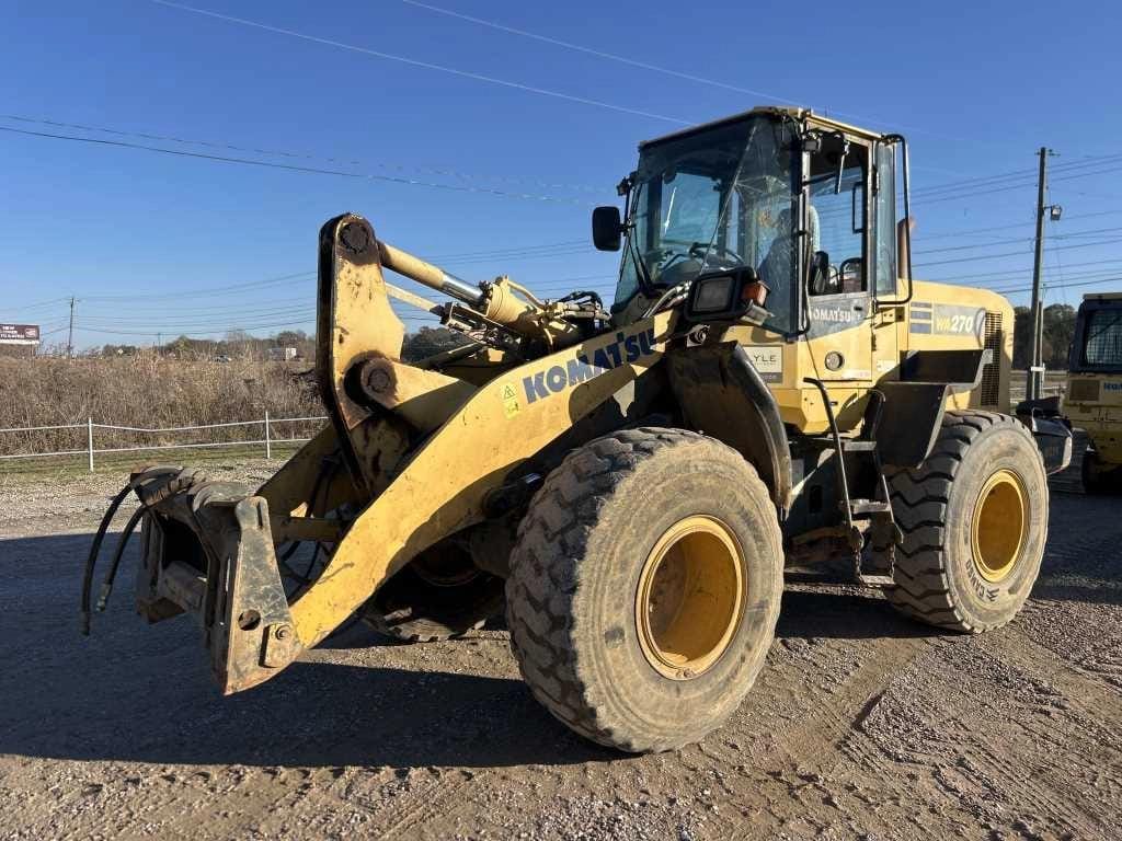 2016 Komatsu WA270-7 Equipment Image0