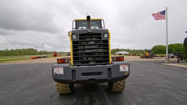 Image of Komatsu WA320-7 equipment image 3