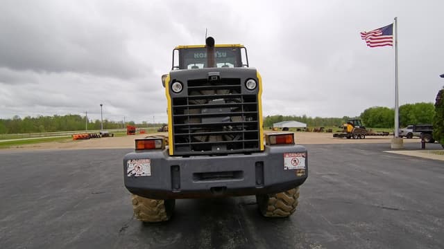 Image of Komatsu WA320-7 equipment image 3