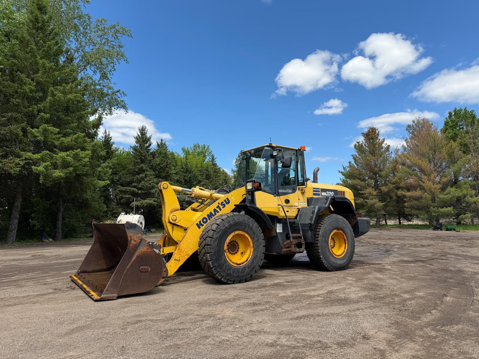 2016 Komatsu WA320 Equipment Image0