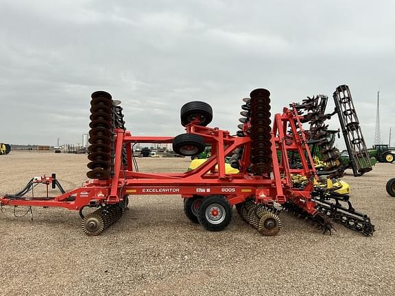 Image of Kuhn Krause Excelerator 8005 equipment image 1