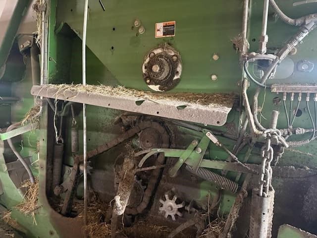 Image of Krone Comprima F155 XC equipment image 3