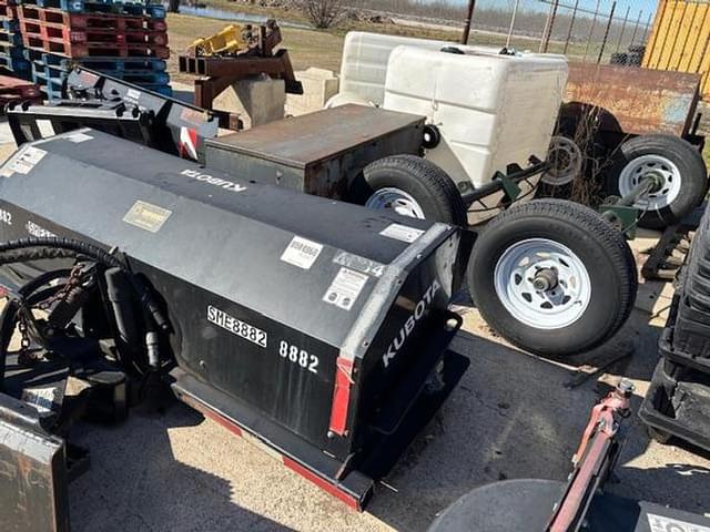 Image of Kubota AB84 equipment image 4