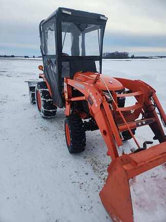 Image of Kubota B2601 equipment image 3