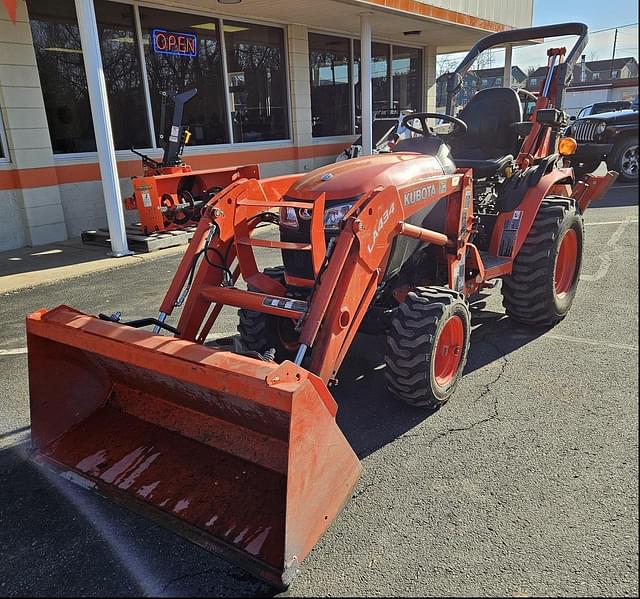 Image of Kubota B2601HSD equipment image 2