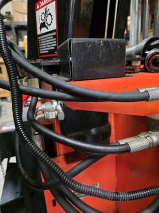 Image of Kubota B2650 equipment image 2