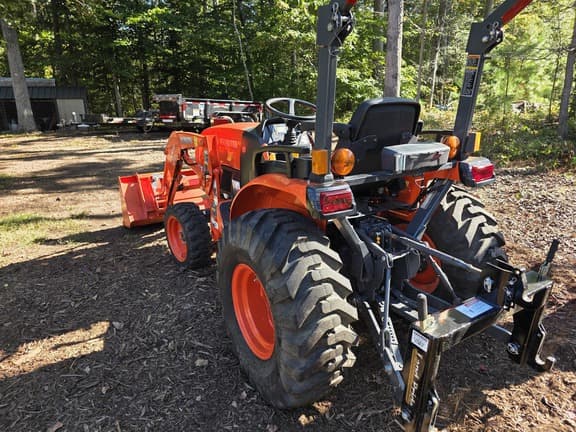 Image of Kubota B2650 equipment image 3