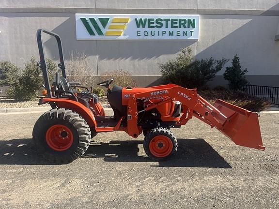 Image of Kubota B2650 equipment image 3