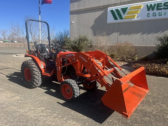 Image of Kubota B2650 equipment image 4