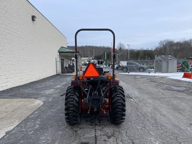 Image of Kubota B2650HSD equipment image 3