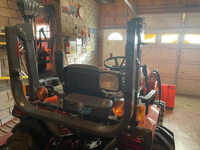 Image of Kubota B2650 equipment image 4