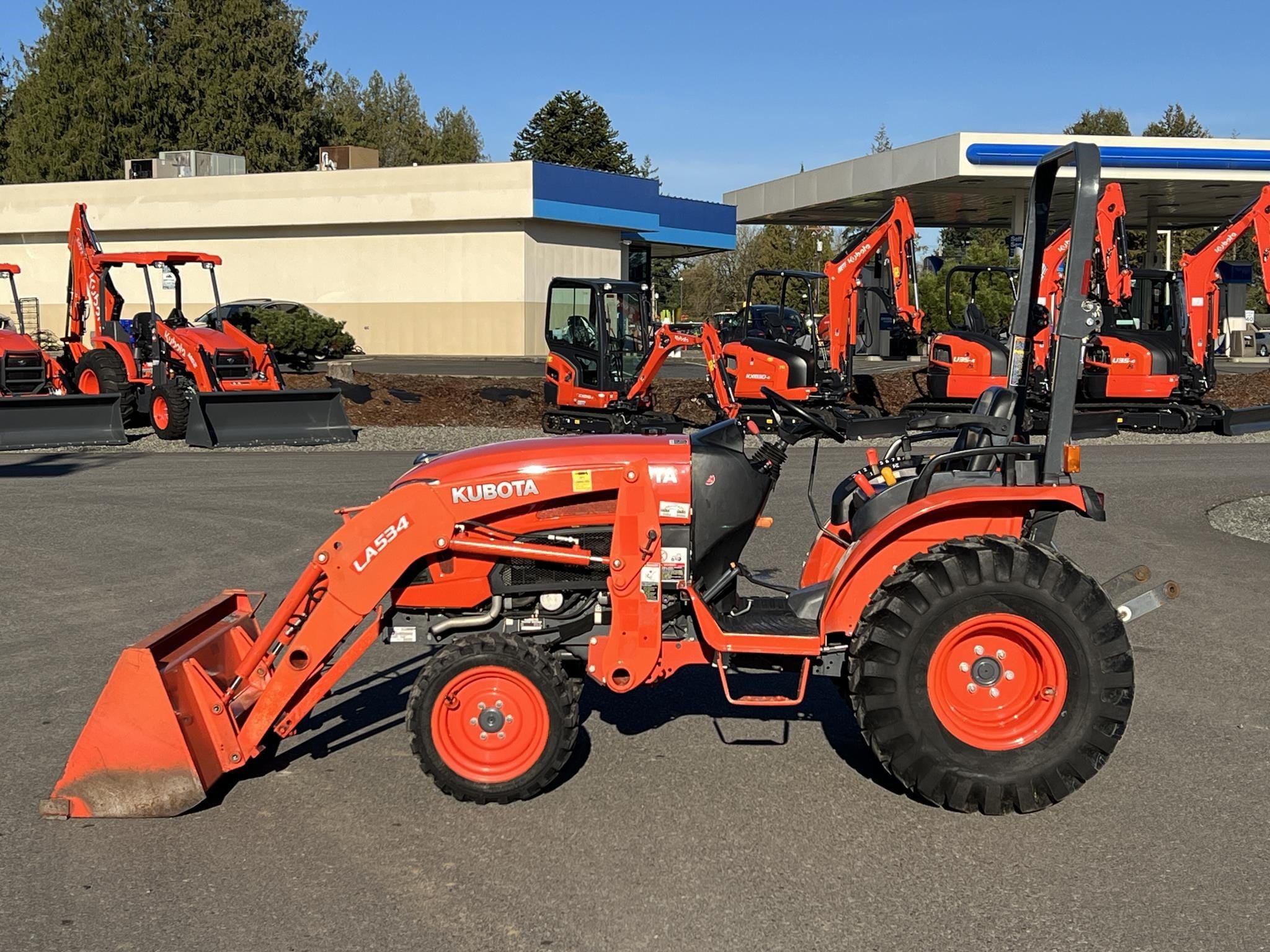 2016 Kubota B2650HSD Equipment Image0