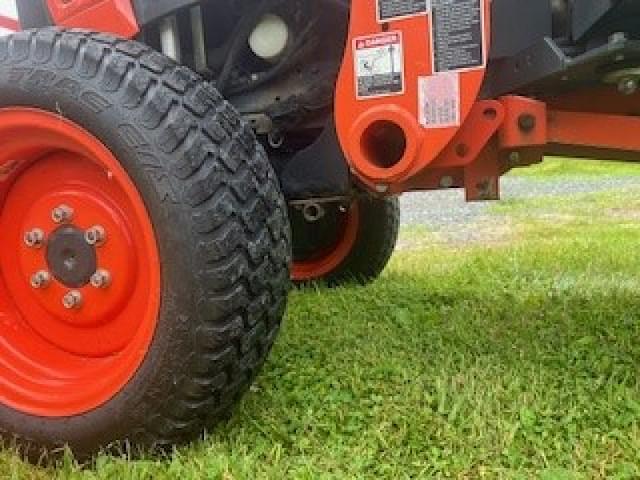 Image of Kubota B2650 equipment image 3