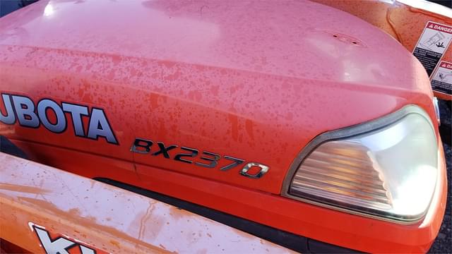 Image of Kubota BX2370 equipment image 4