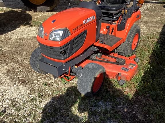 Image of Kubota BX2370 equipment image 2