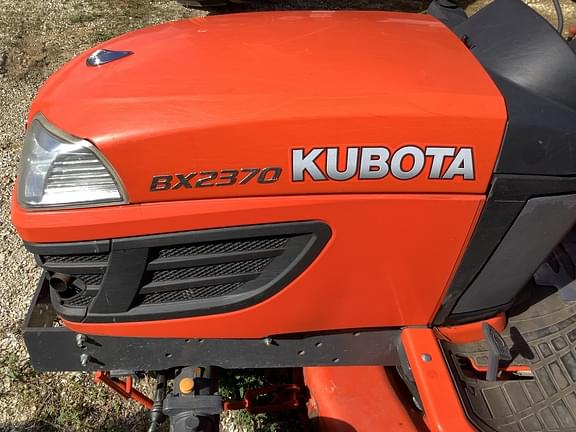 Image of Kubota BX2370 equipment image 3
