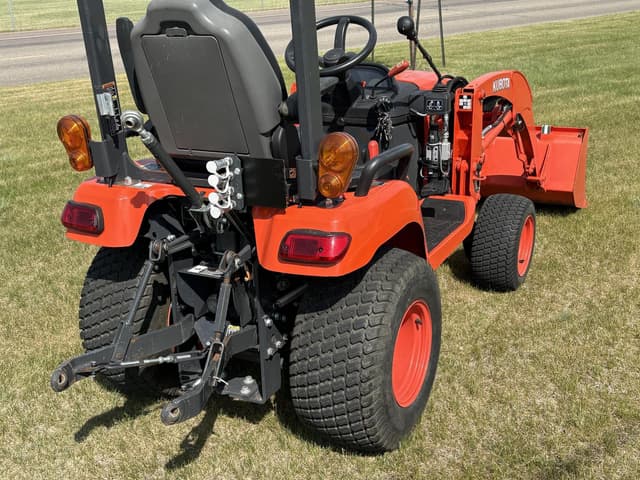 Image of Kubota BX2370 equipment image 3