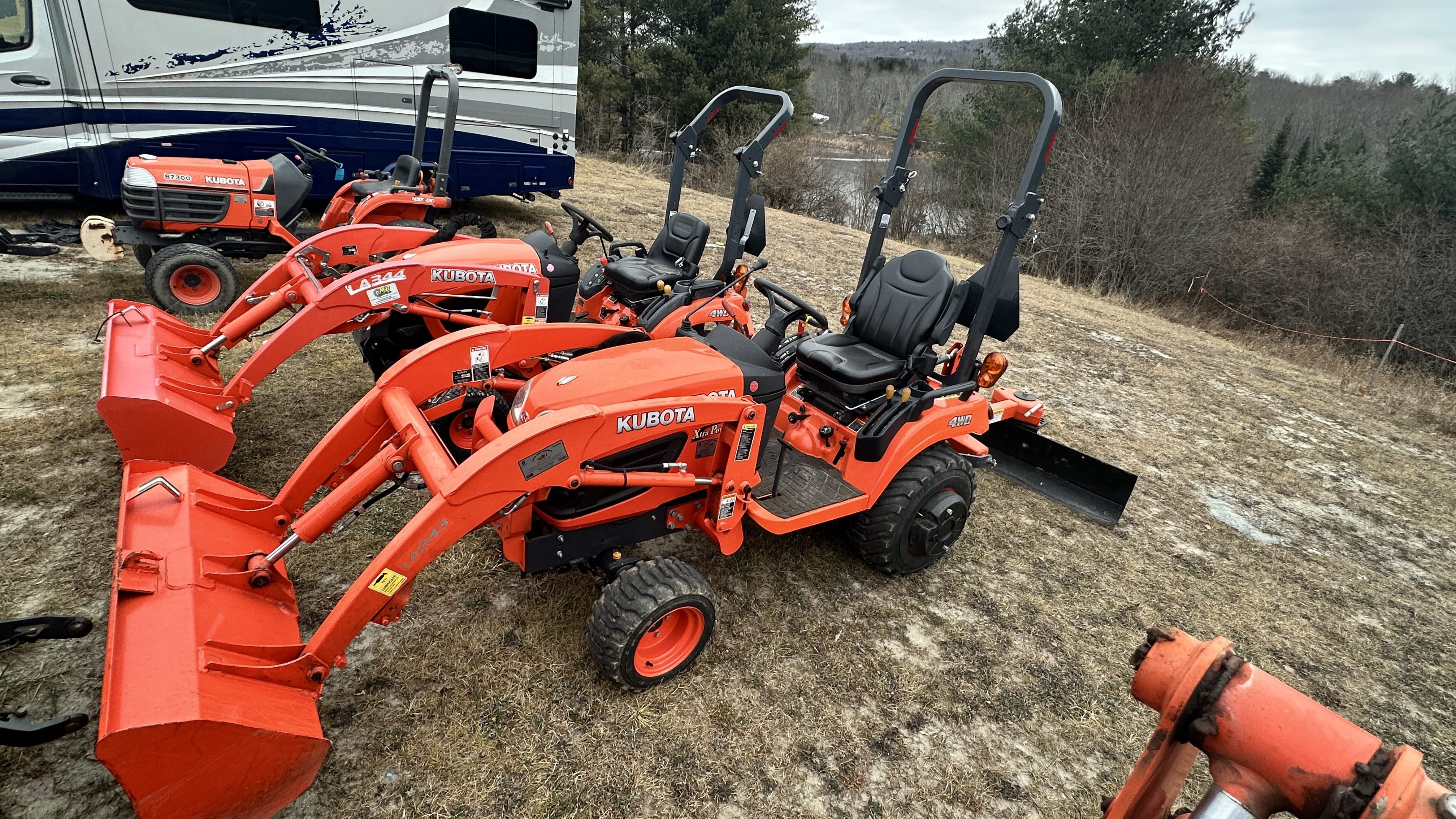 2016 Kubota BX2670 Equipment Image0