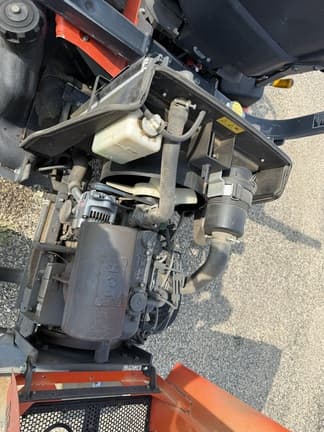 Image of Kubota F2690 equipment image 2