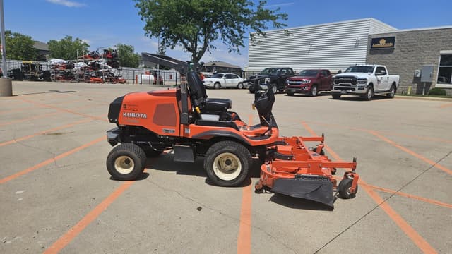 Image of Kubota F3990 equipment image 3