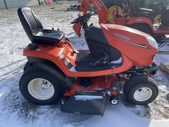 Image of Kubota GR2020 equipment image 2