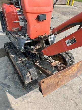 Image of Kubota K008-3 equipment image 3