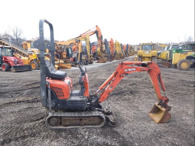 Image of Kubota K008-3 equipment image 2