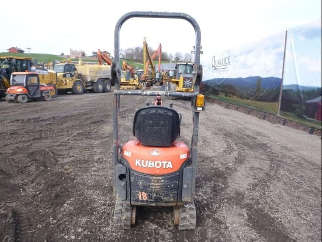 Image of Kubota K008-3 equipment image 3