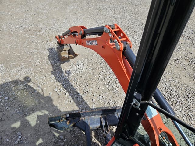 Image of Kubota KX018-4 equipment image 4