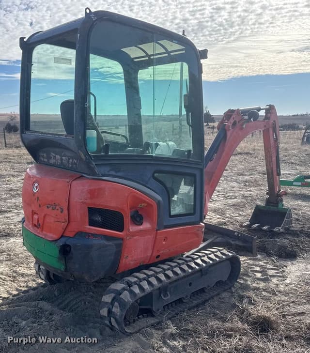 Image of Kubota KX018-4 equipment image 4