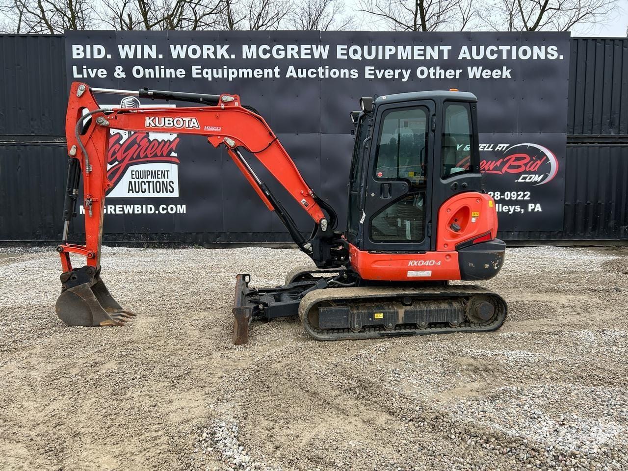 2016 Kubota KX040-4 Equipment Image0