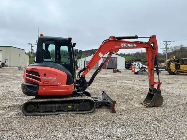 Image of Kubota KX040-4 equipment image 4