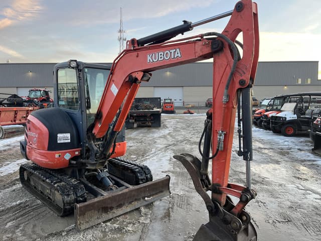 Image of Kubota KX040-4 equipment image 4