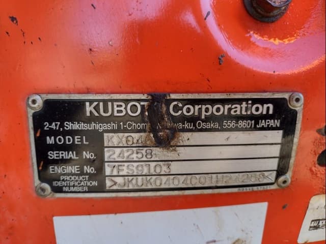 Image of Kubota KX040-4 equipment image 4