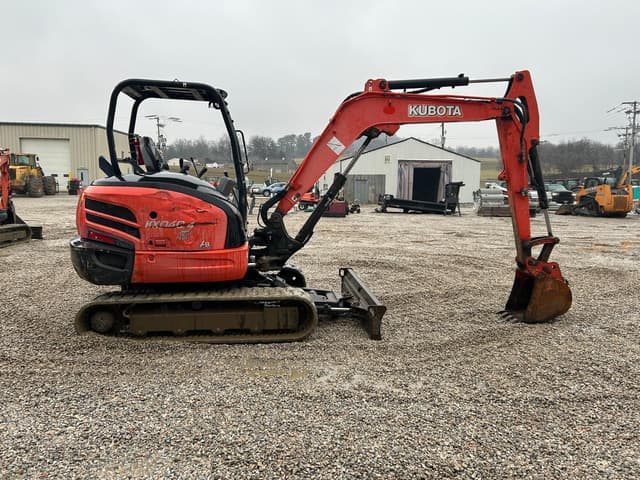 Image of Kubota KX040-4 equipment image 4