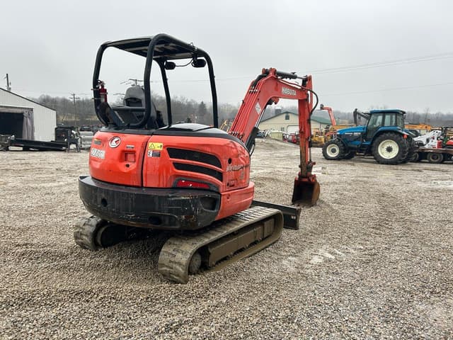 Image of Kubota KX040-4 equipment image 3