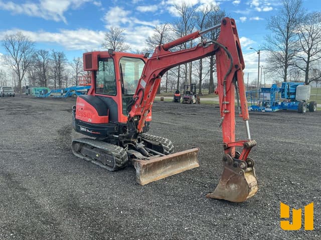 Image of Kubota KX91-3S2 equipment image 2