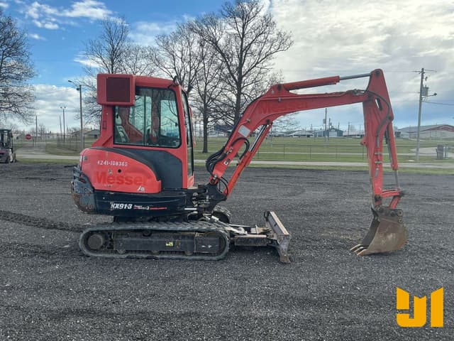 Image of Kubota KX91-3S2 equipment image 3