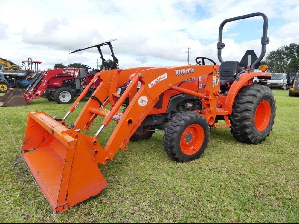 2016 Kubota L2501D Equipment Image0