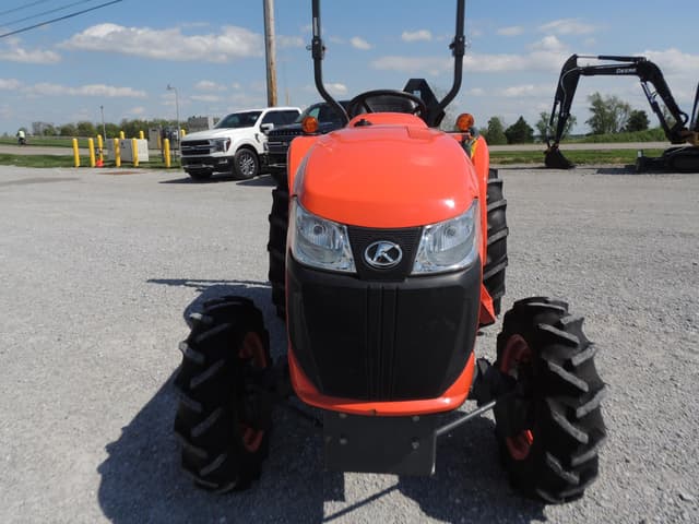 Image of Kubota L3301D HST equipment image 4