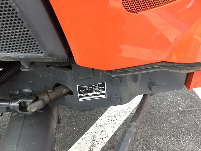 Image of Kubota L3301HST equipment image 4