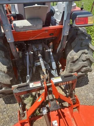 Image of Kubota L3560 equipment image 3