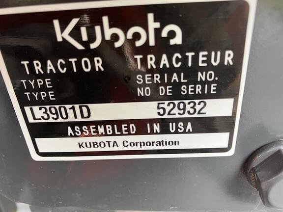 Image of Kubota L3901 equipment image 3