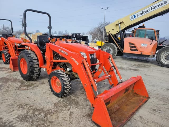 Image of Kubota L3901 equipment image 2
