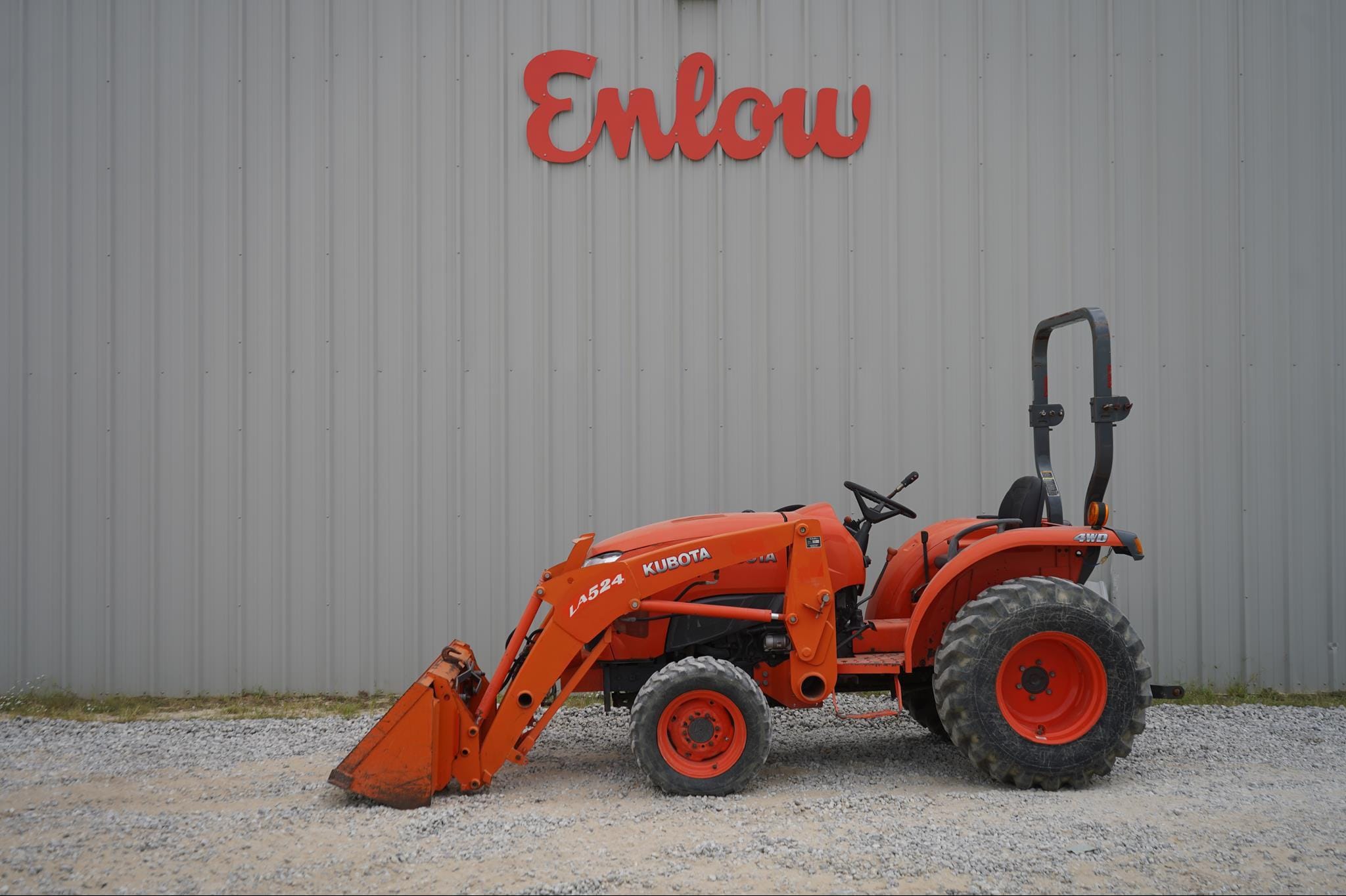 2016 Kubota L3901 Equipment Image0